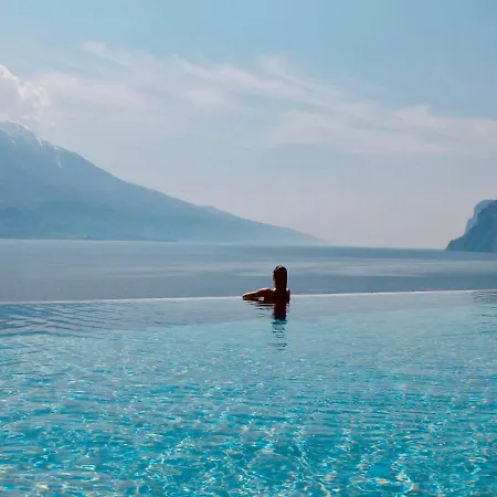 Eala My Lakeside Dream - Adults Only