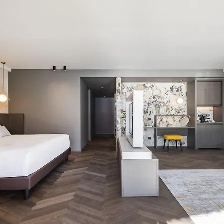 מלון Eala My Lakeside Dream - Adults Only