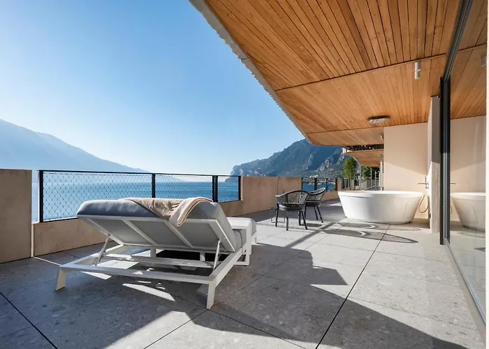 Eala My Lakeside Dream - Adults Only 5*